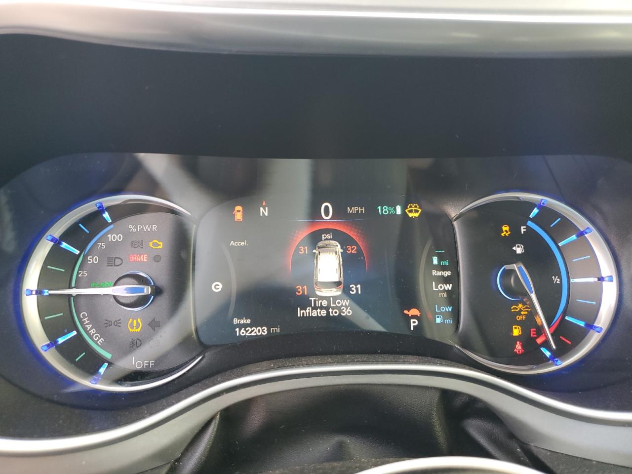 2018 Chrysler Pacifica - Image 9