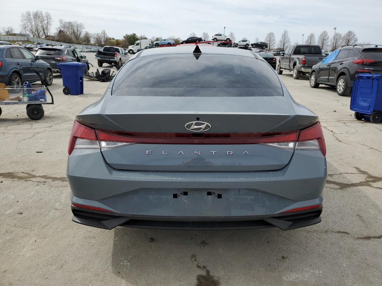 2023 Hyundai Elantra - Image 6