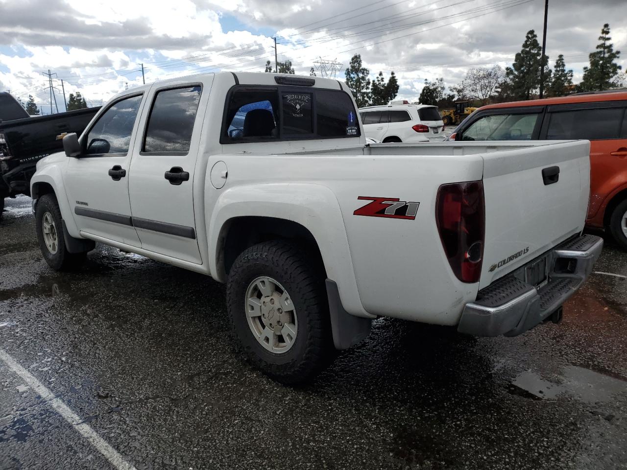 2004 Chevrolet Colorado - Image 2