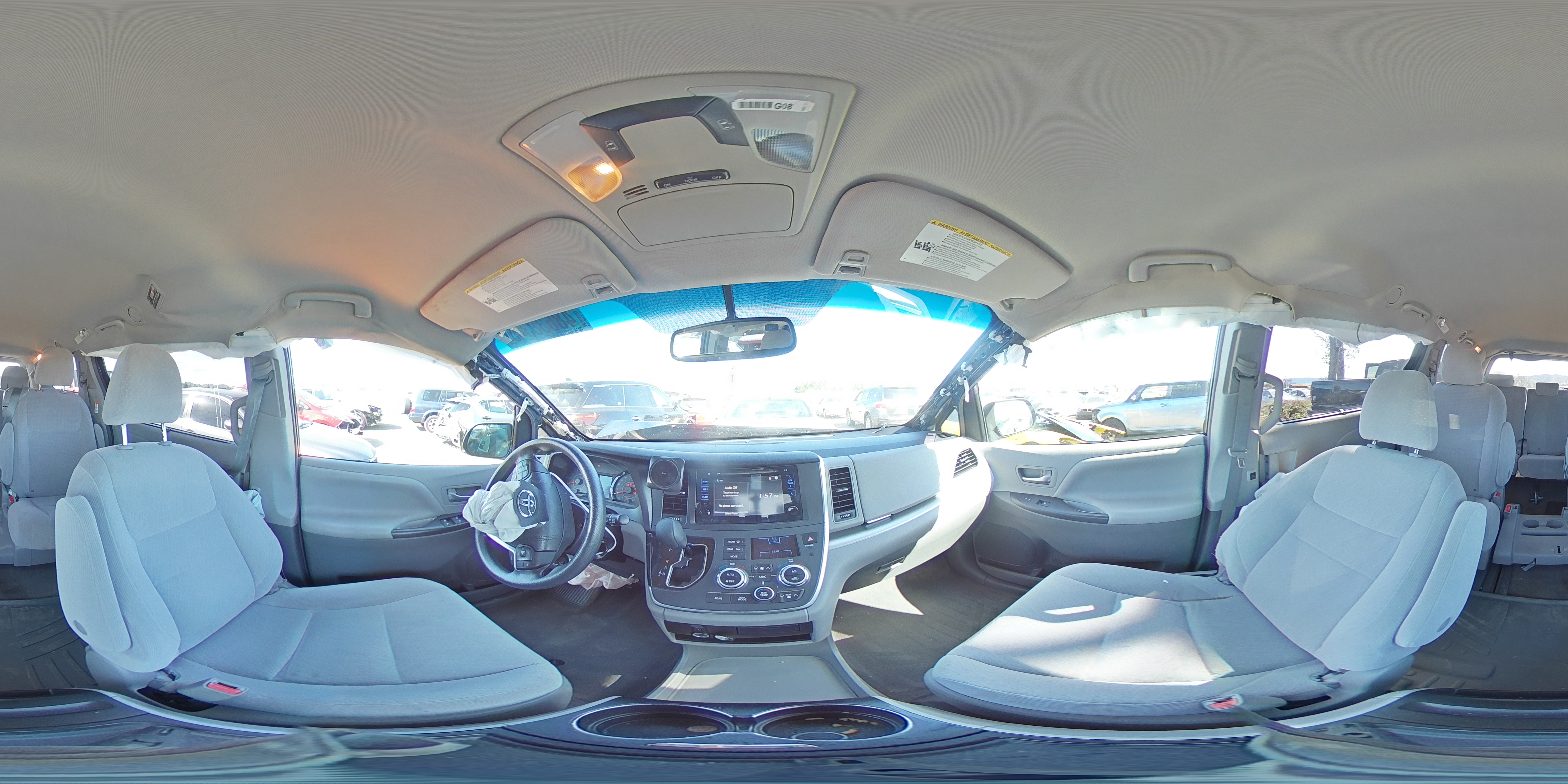 2016 Toyota Sienna - Image 14