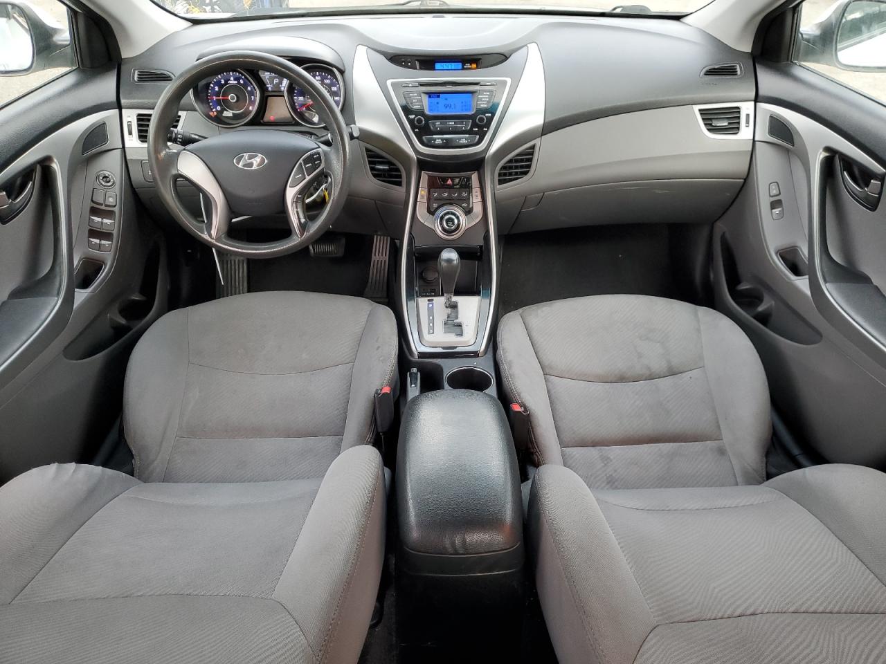 2013 Hyundai Elantra - Image 8