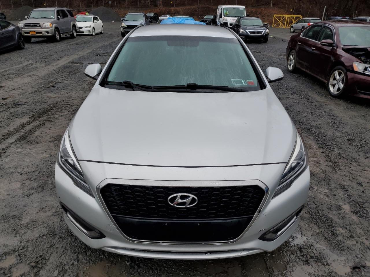 2016 Hyundai Sonata - Image 5