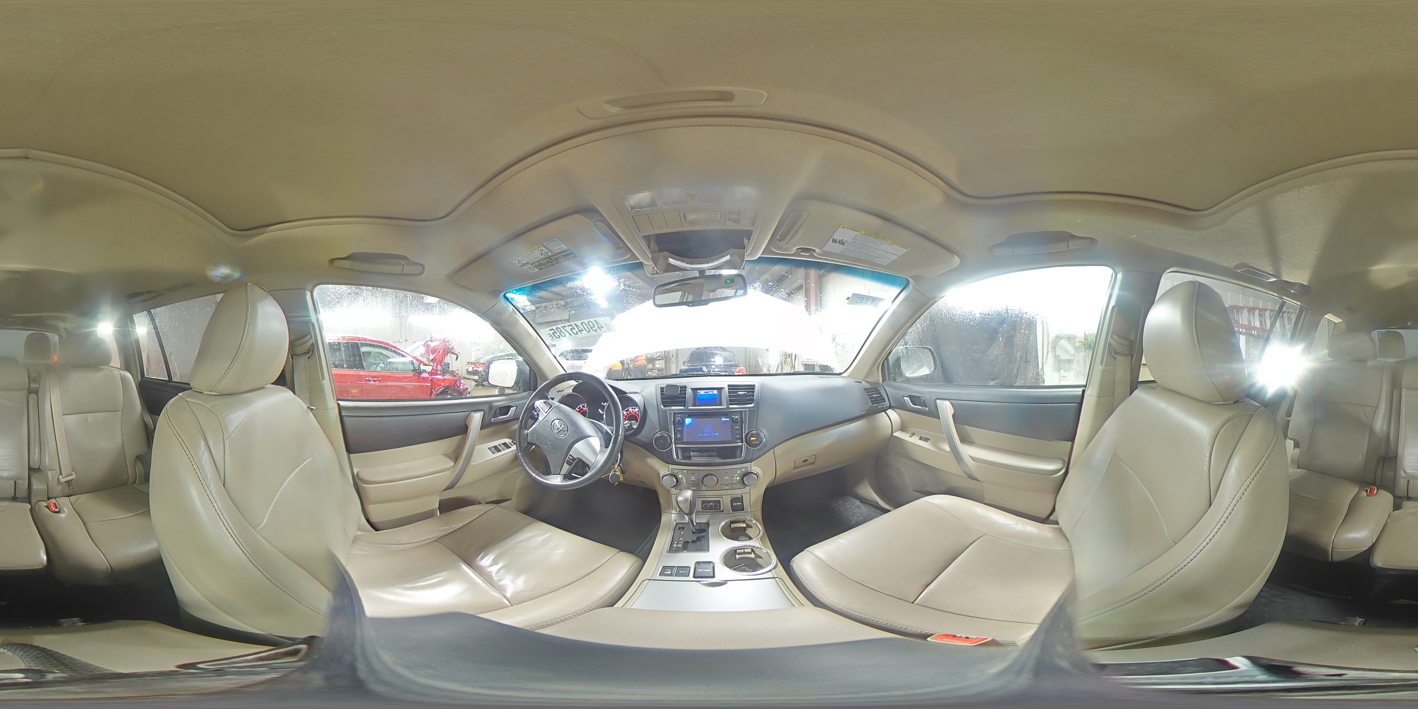 2013 Toyota Highlander - Image 16