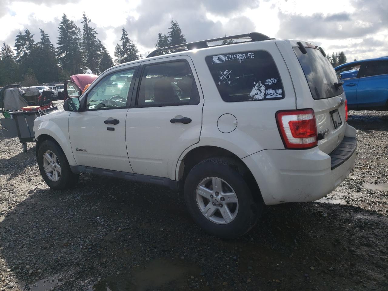 2010 Ford Escape - Image 2