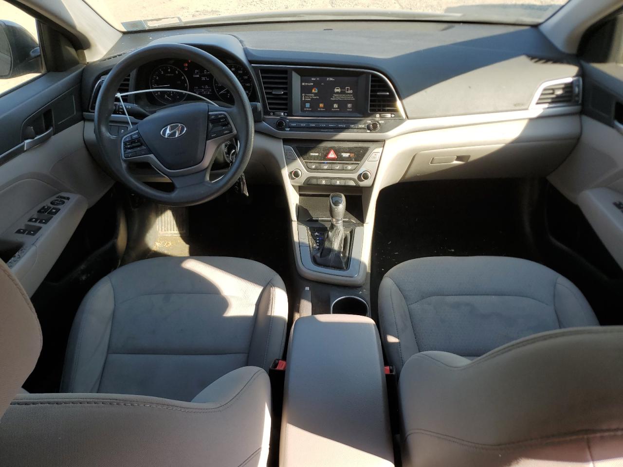 2017 Hyundai Elantra - Image 8