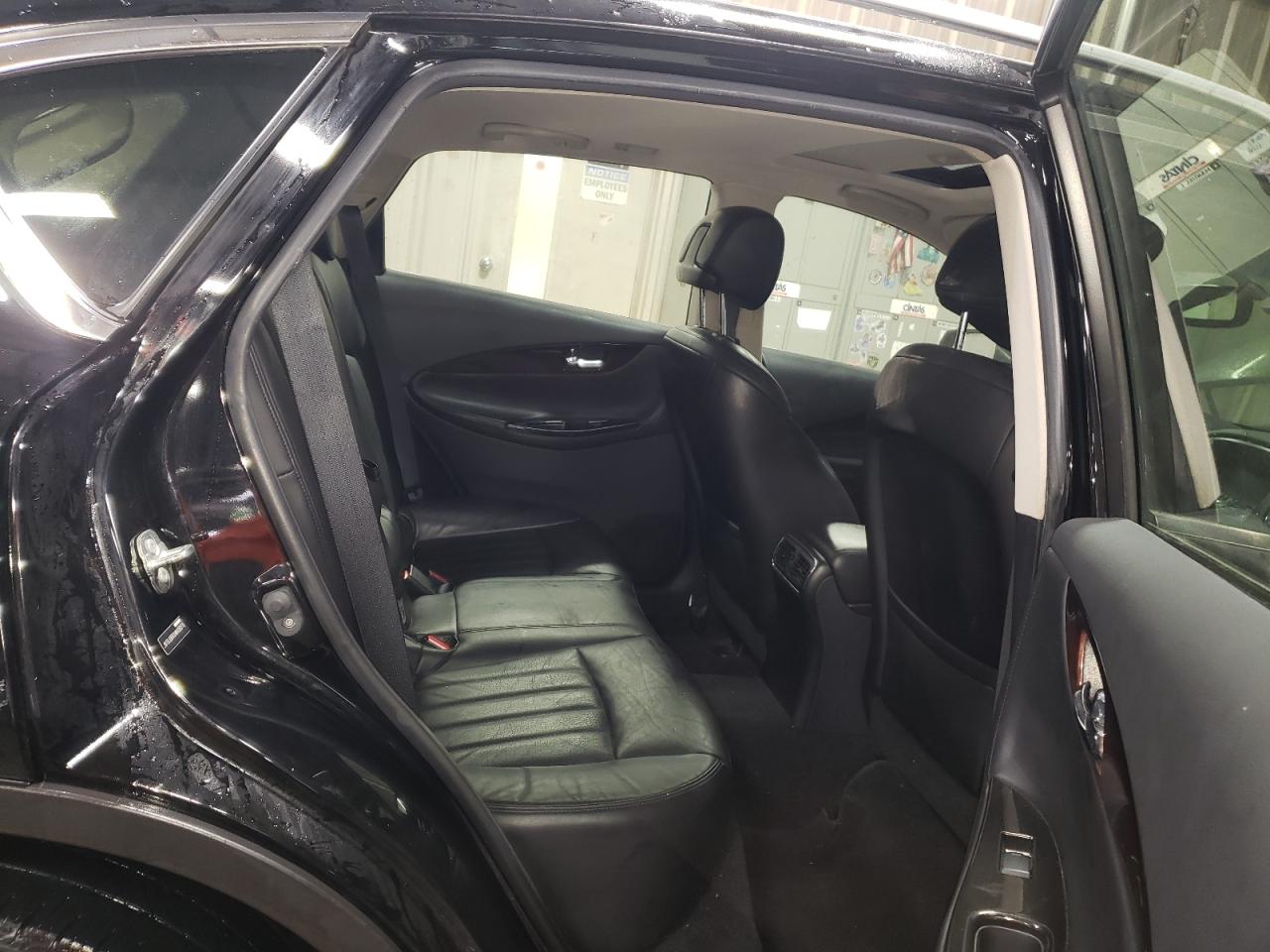 2017 Infiniti QX50 - Image 10