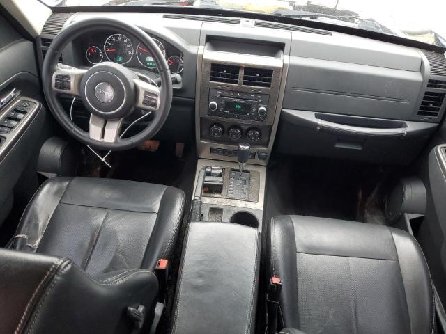  JEEP LIBERTY 2012 Srebrny