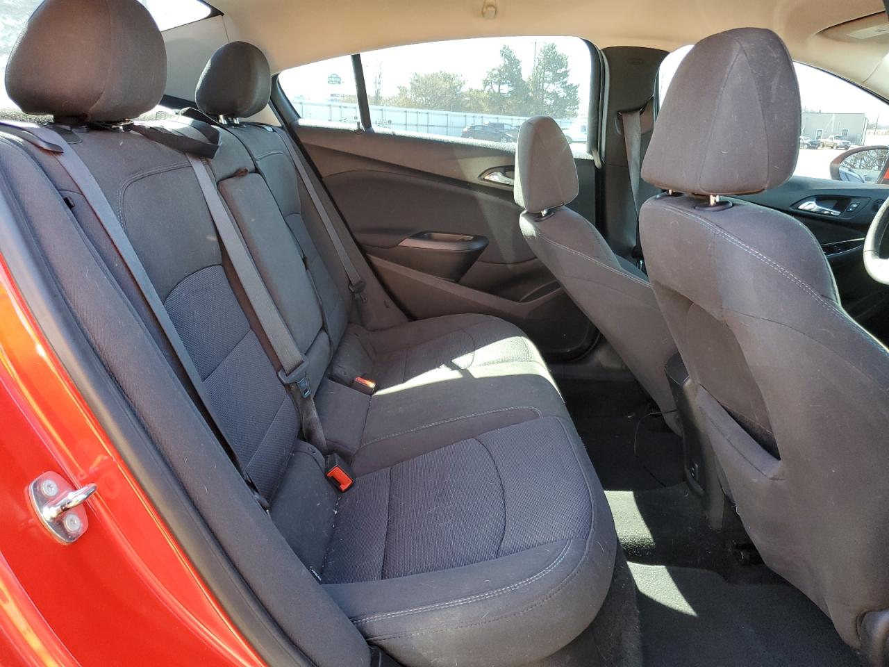 2018 Chevrolet Cruze - Image 10
