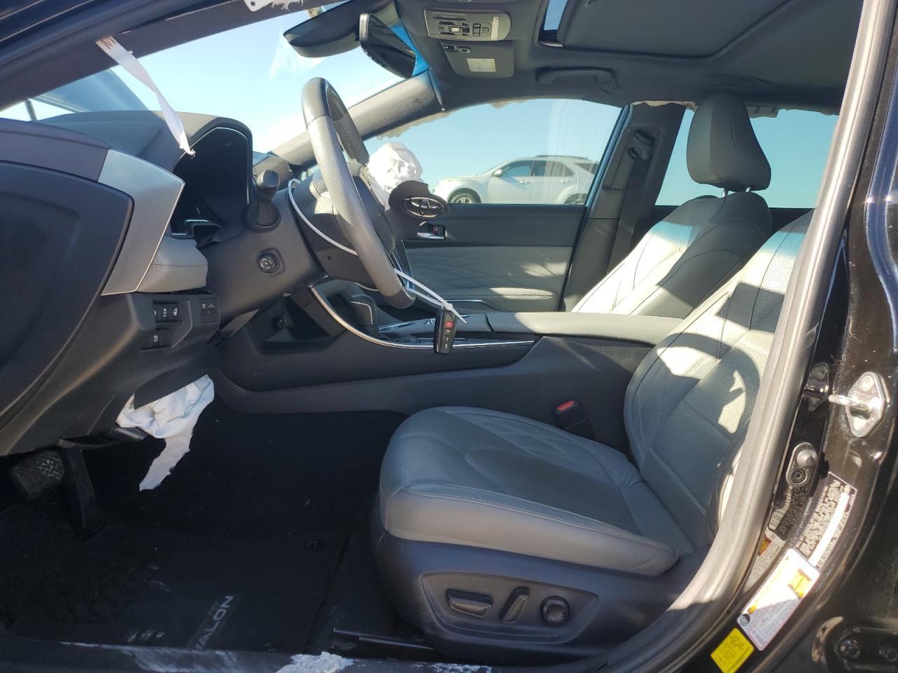 2020 Toyota Avalon - Image 7