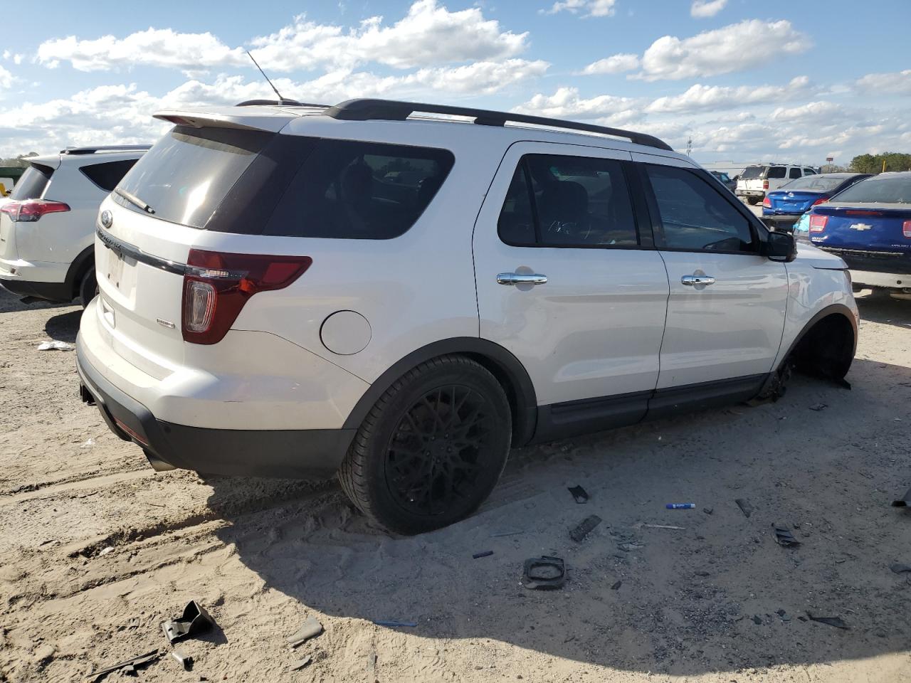 2014 Ford Explorer - Image 3