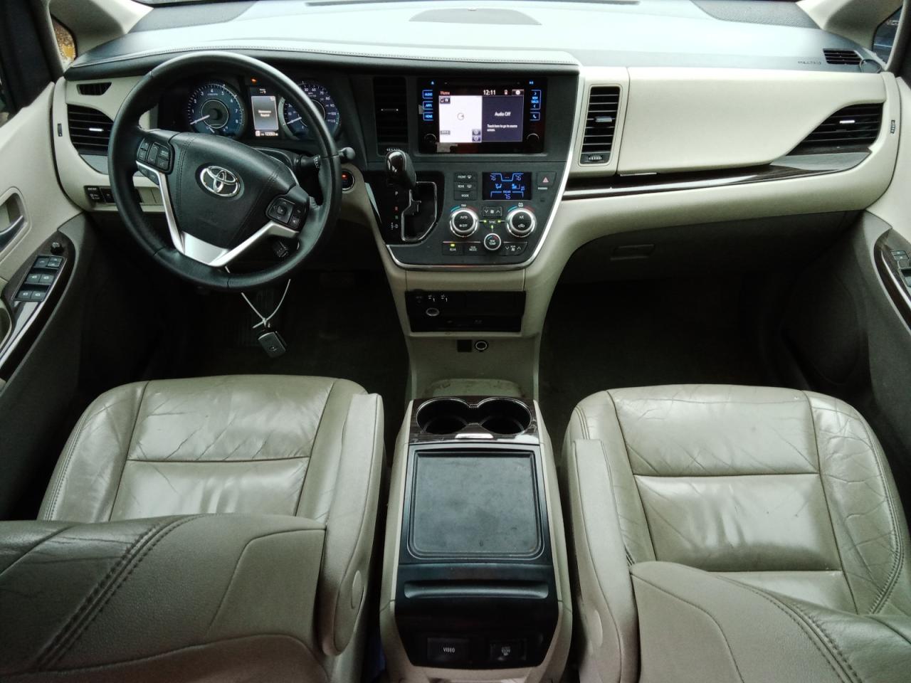 2015 Toyota Sienna - Image 8