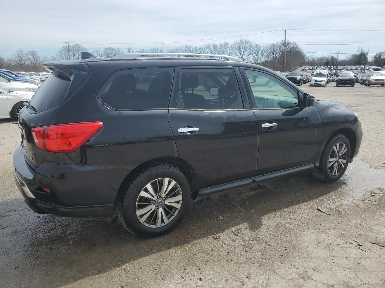 2019 Nissan Pathfinder - Image 3