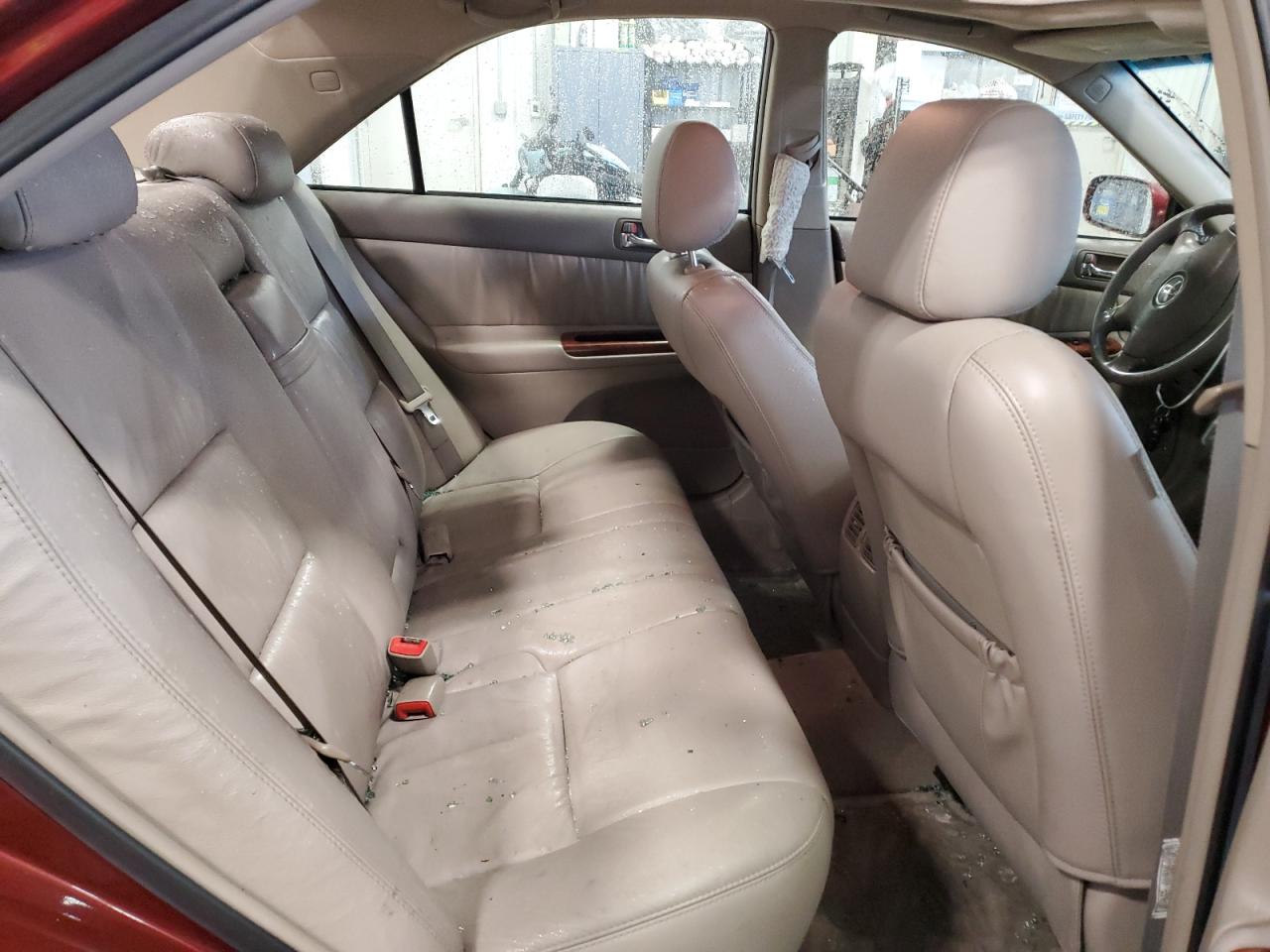 2004 Toyota Camry - Image 10