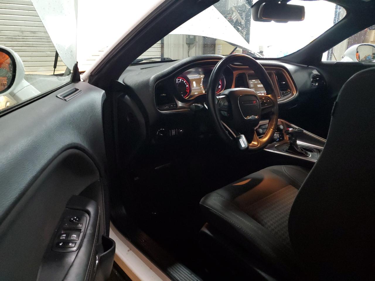 2019 Dodge Challenger - Image 8