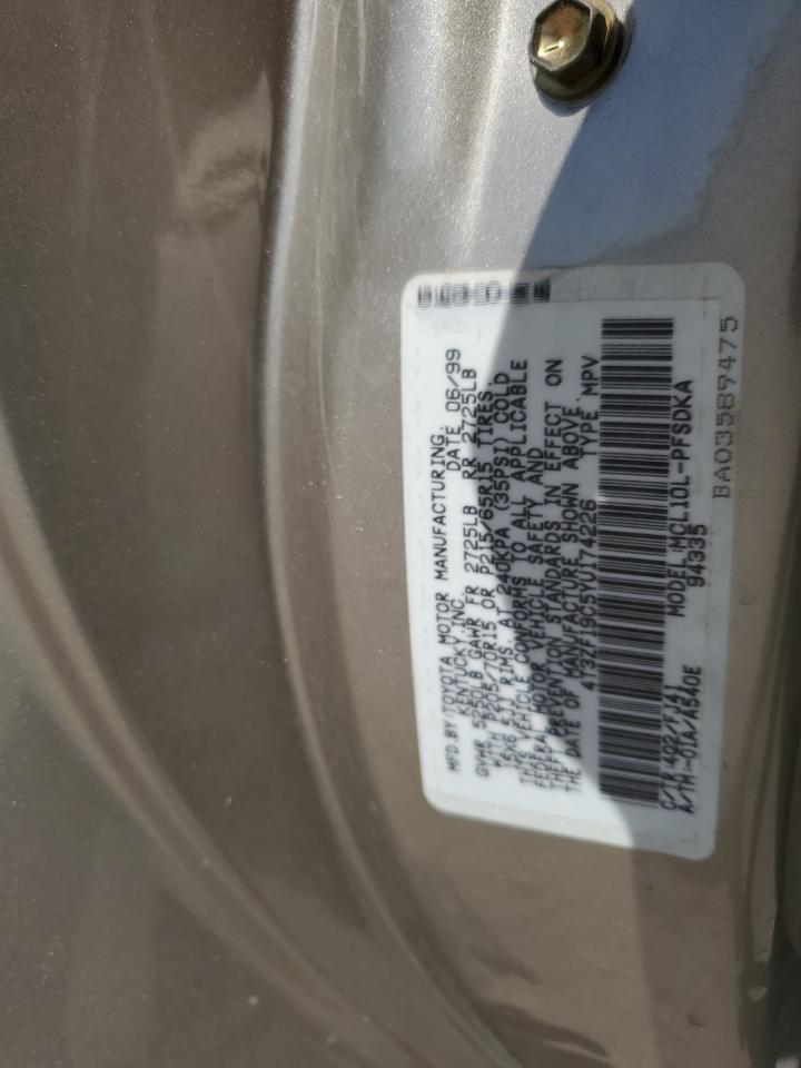 2000 Toyota Sienna - Image 13