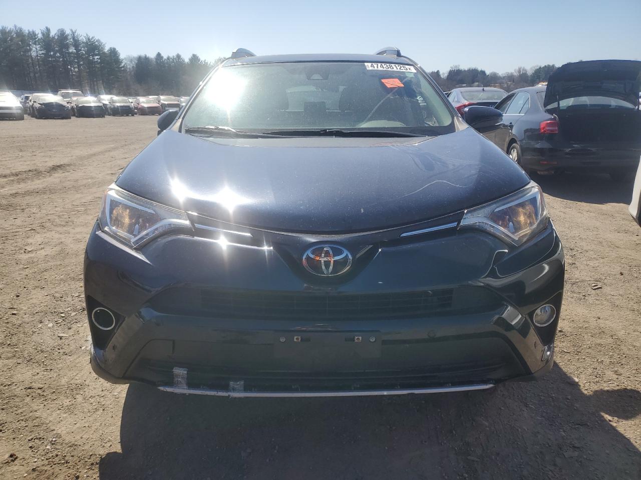 2018 Toyota RAV 4 - Image 5