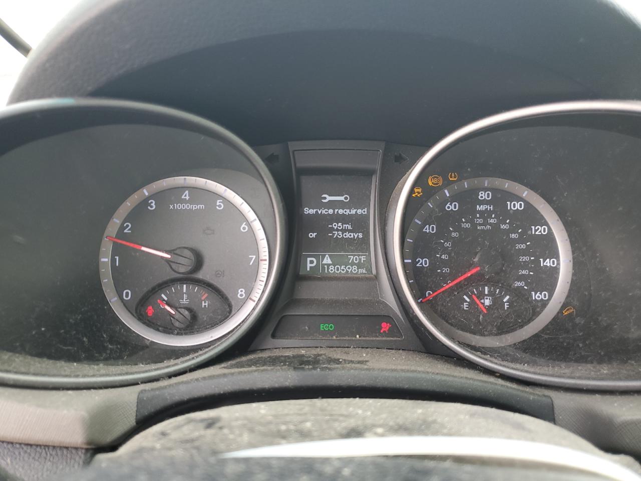 2013 Hyundai Santa Fe - Image 9
