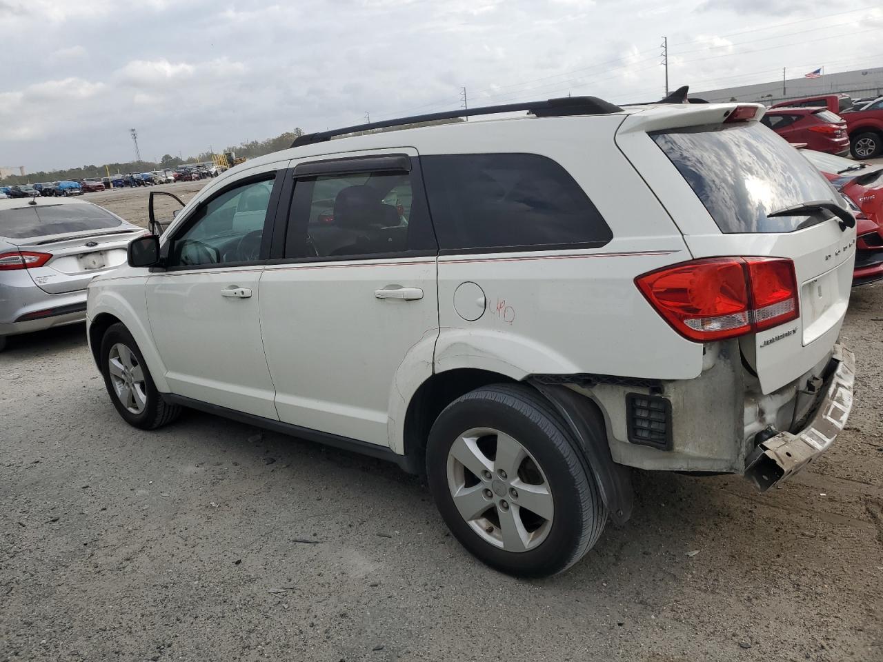2013 Dodge Journey - Image 2