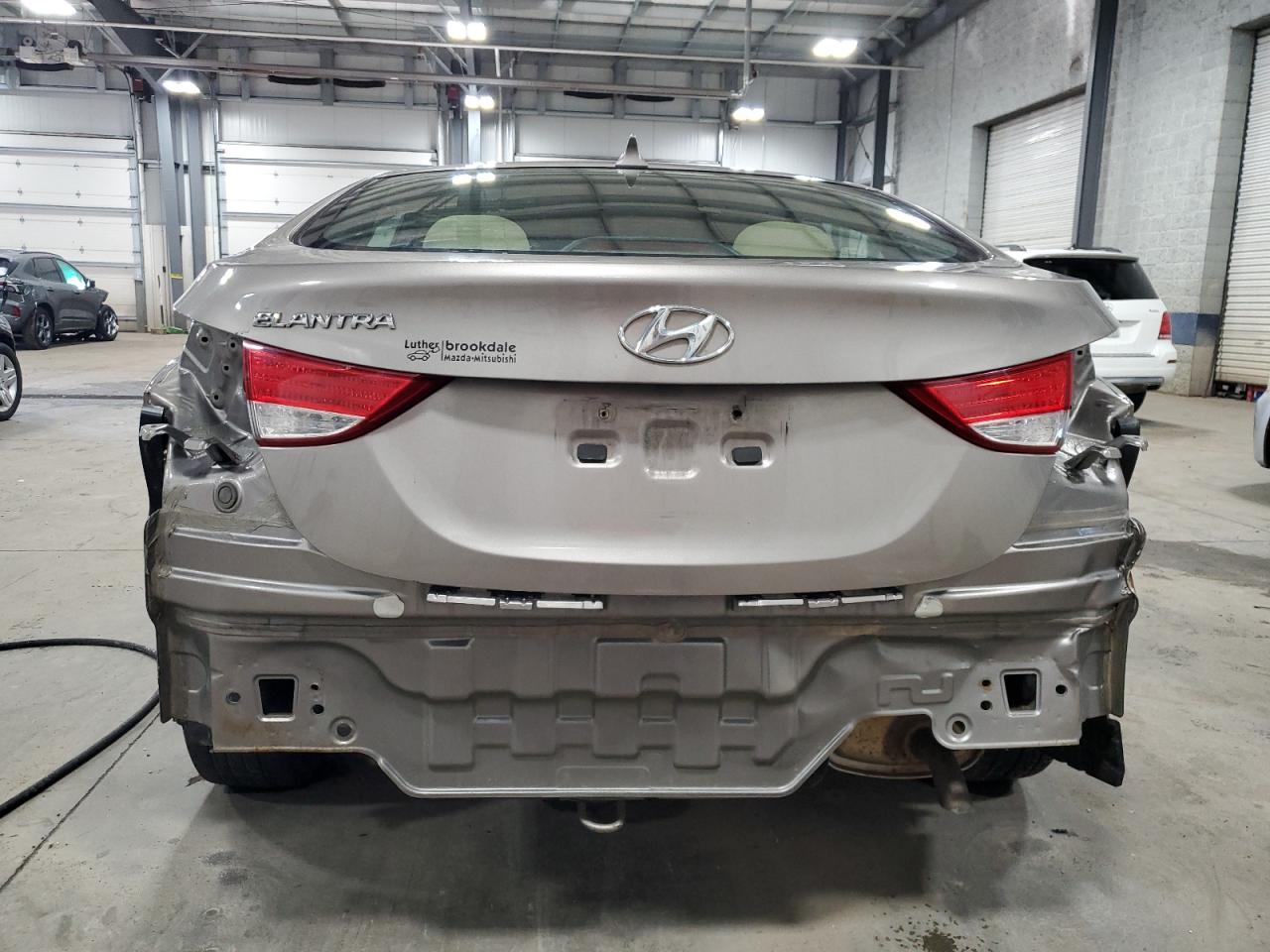 2013 Hyundai Elantra - Image 6