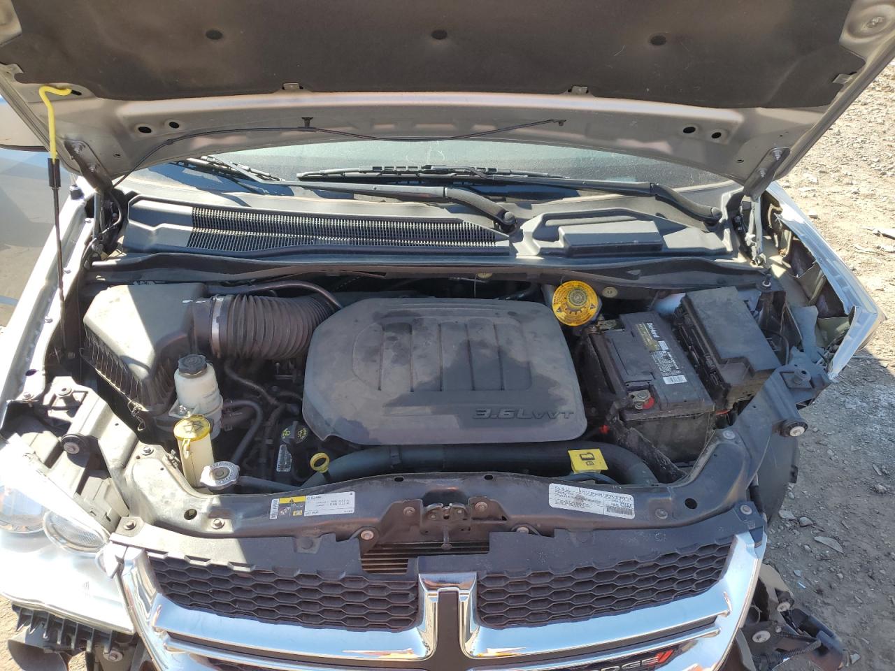 2019 Dodge Caravan - Image 12