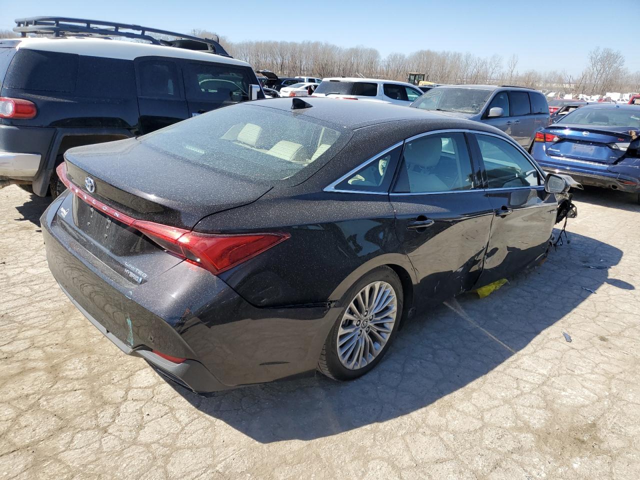 2020 Toyota Avalon - Image 3