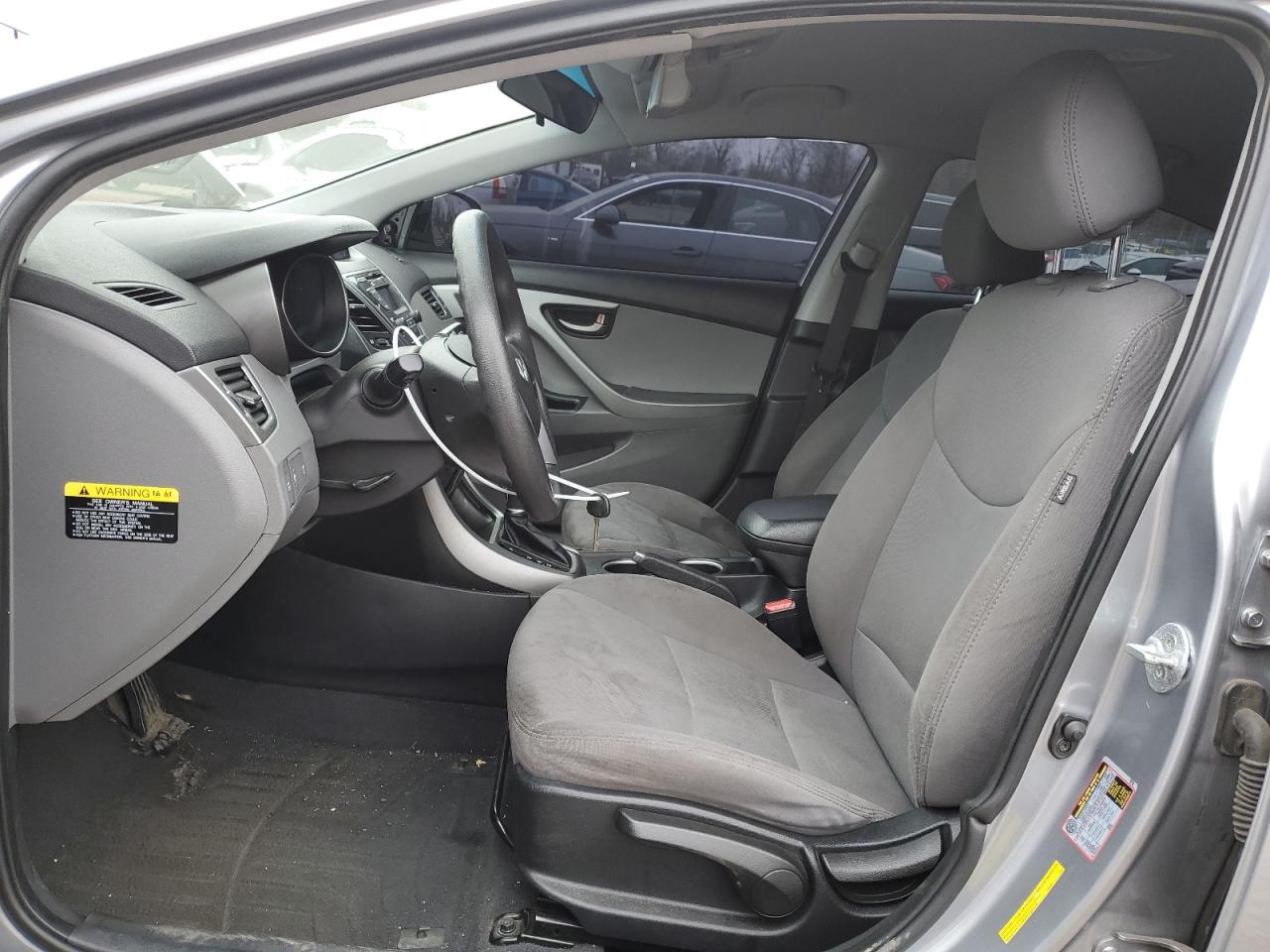 2015 Hyundai Elantra - Image 7