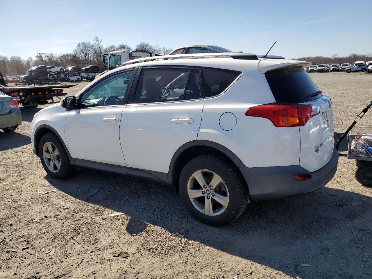 2015 Toyota RAV 4 - Image 2