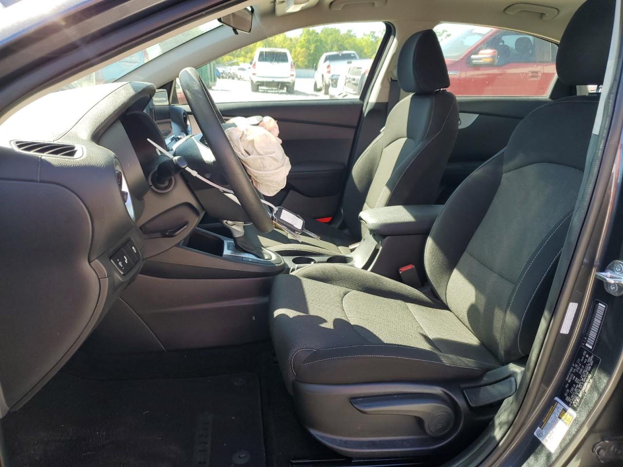 2024 Kia Forte - Image 7