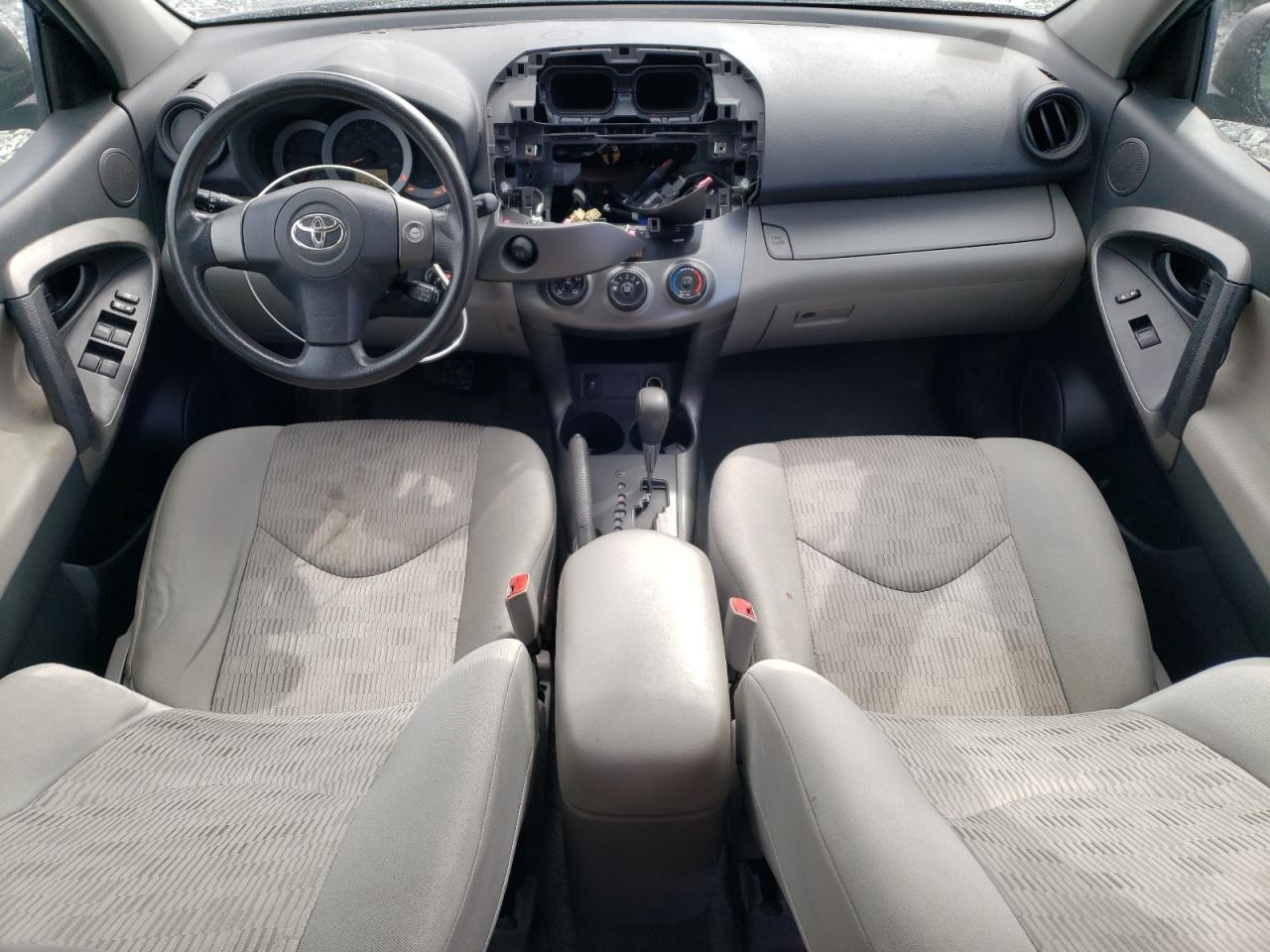 2011 Toyota RAV 4 - Image 8