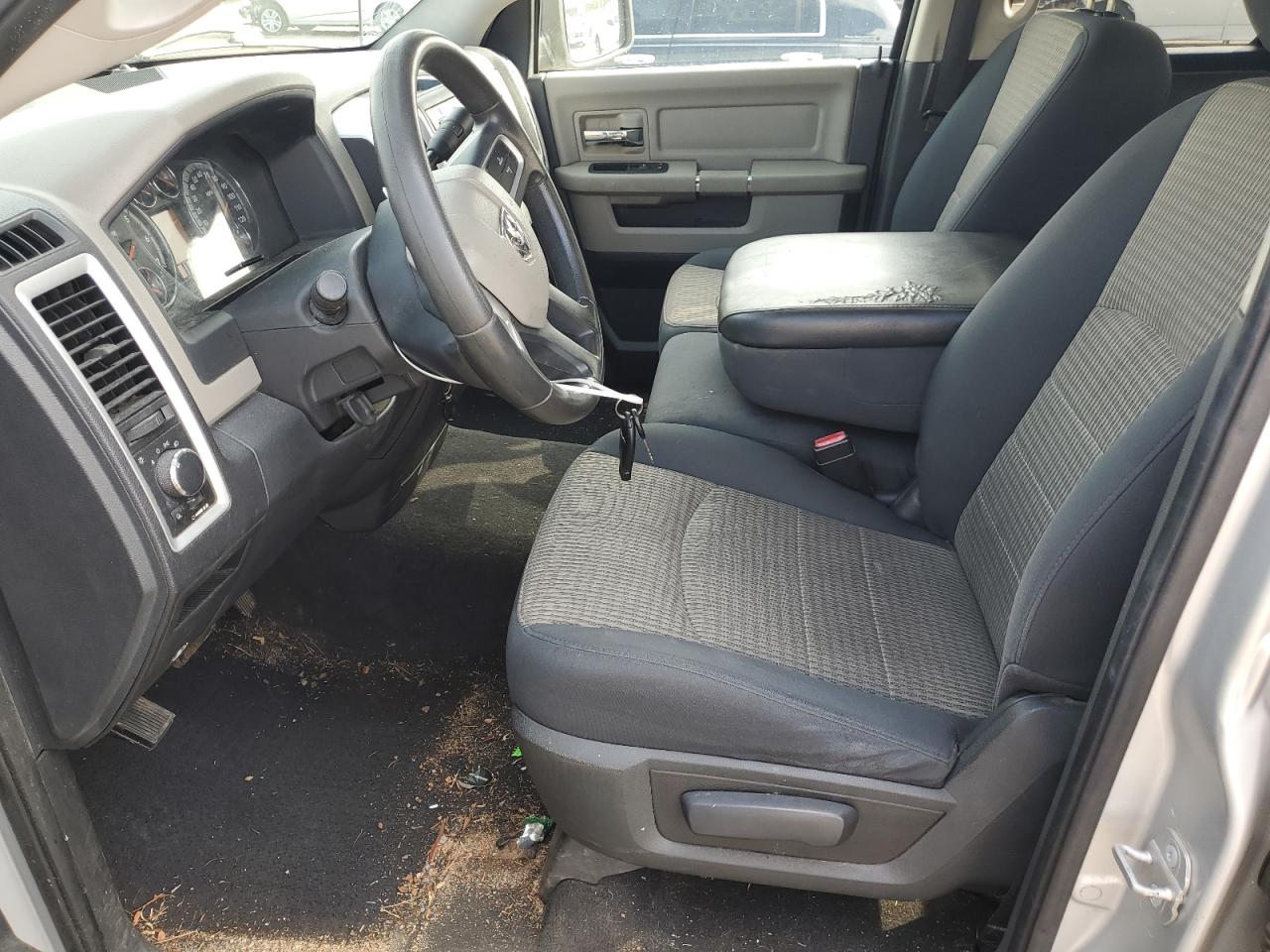 2010 Dodge RAM - Image 7