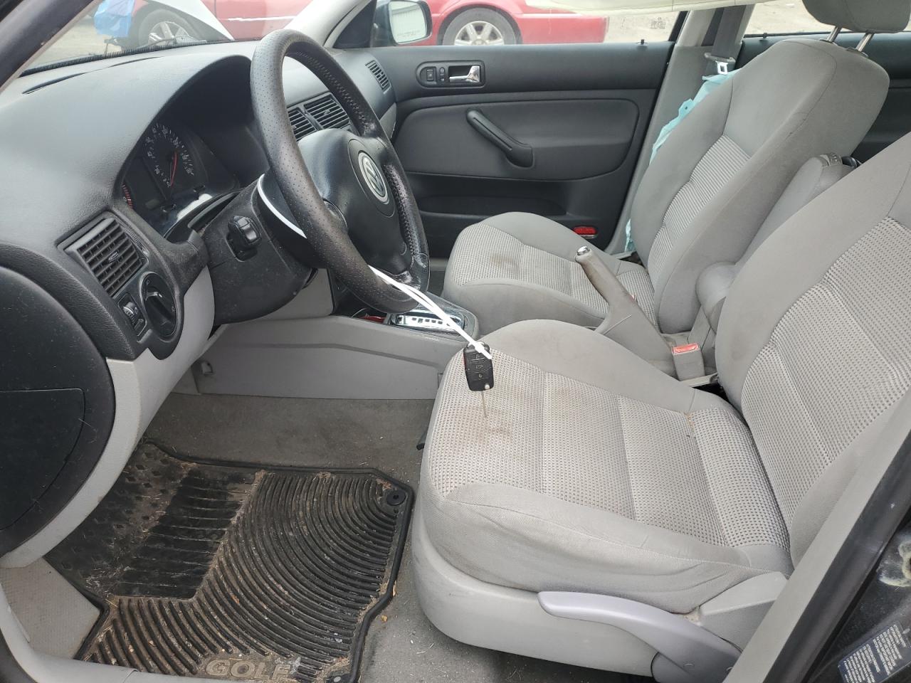 2003 Volkswagen Golf - Image 7