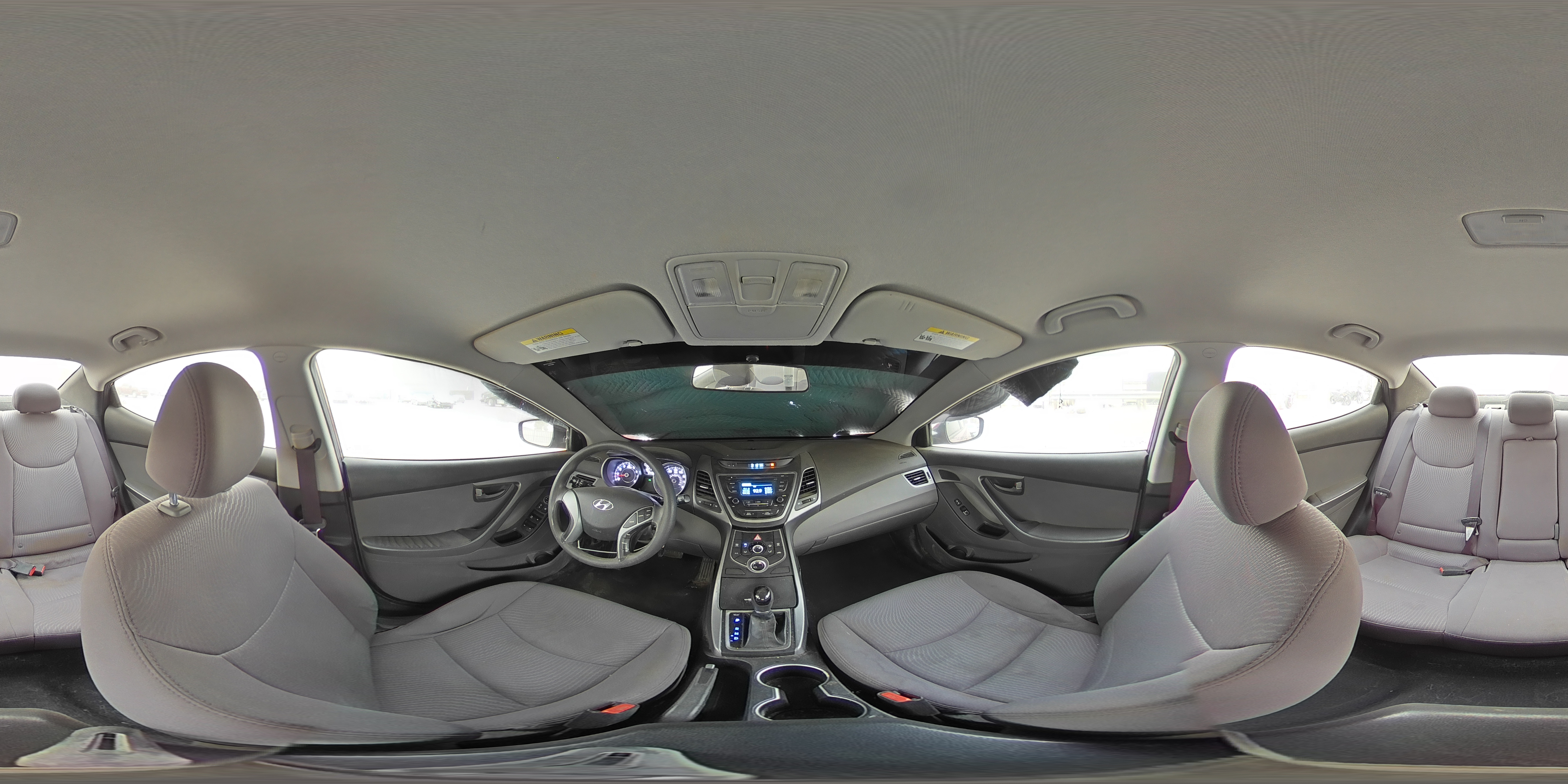 2016 Hyundai Elantra - Image 13