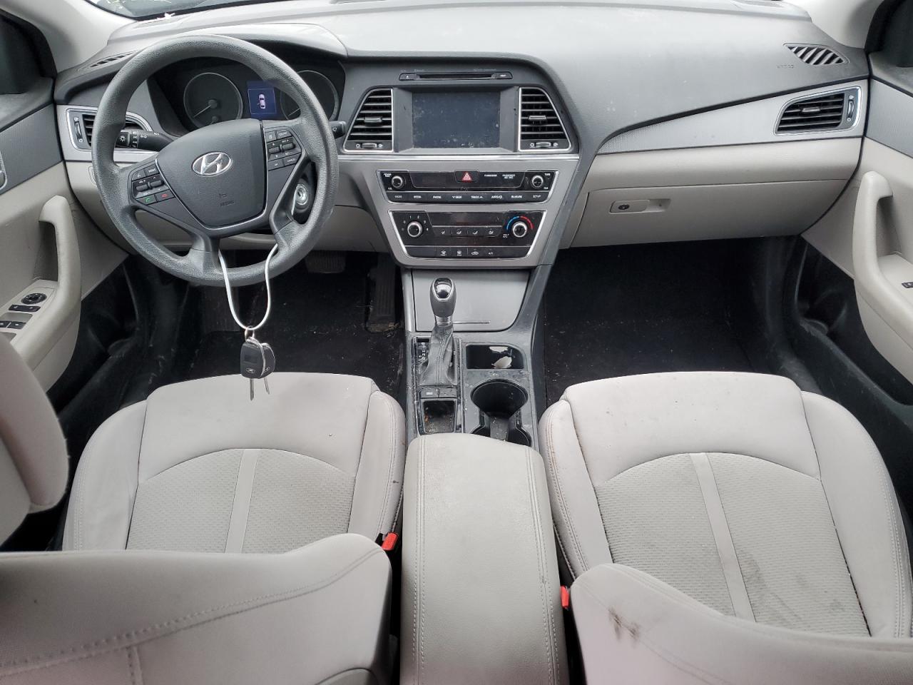 2017 Hyundai Sonata - Image 8