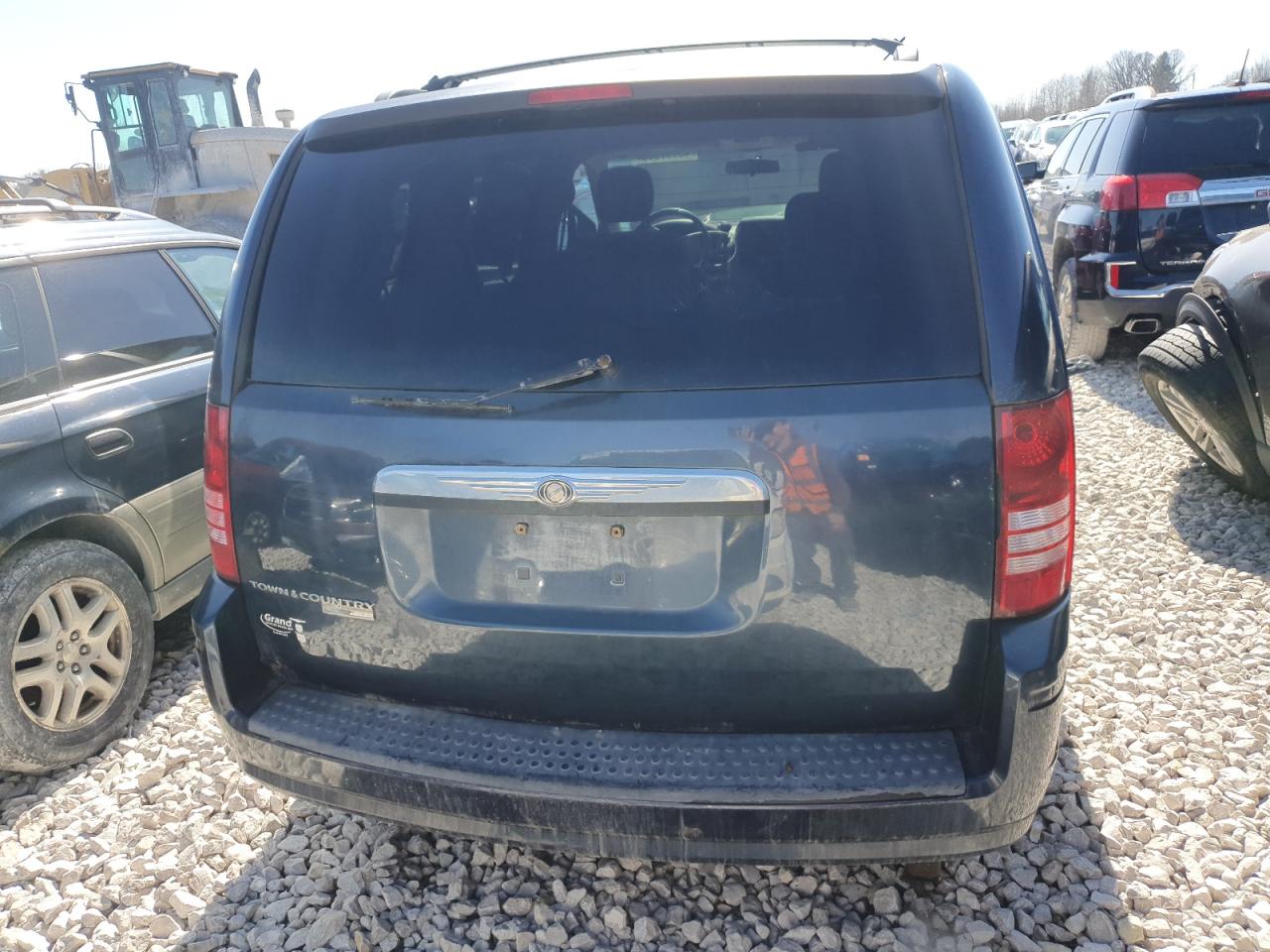 2008 Chrysler Town & Country - Image 6