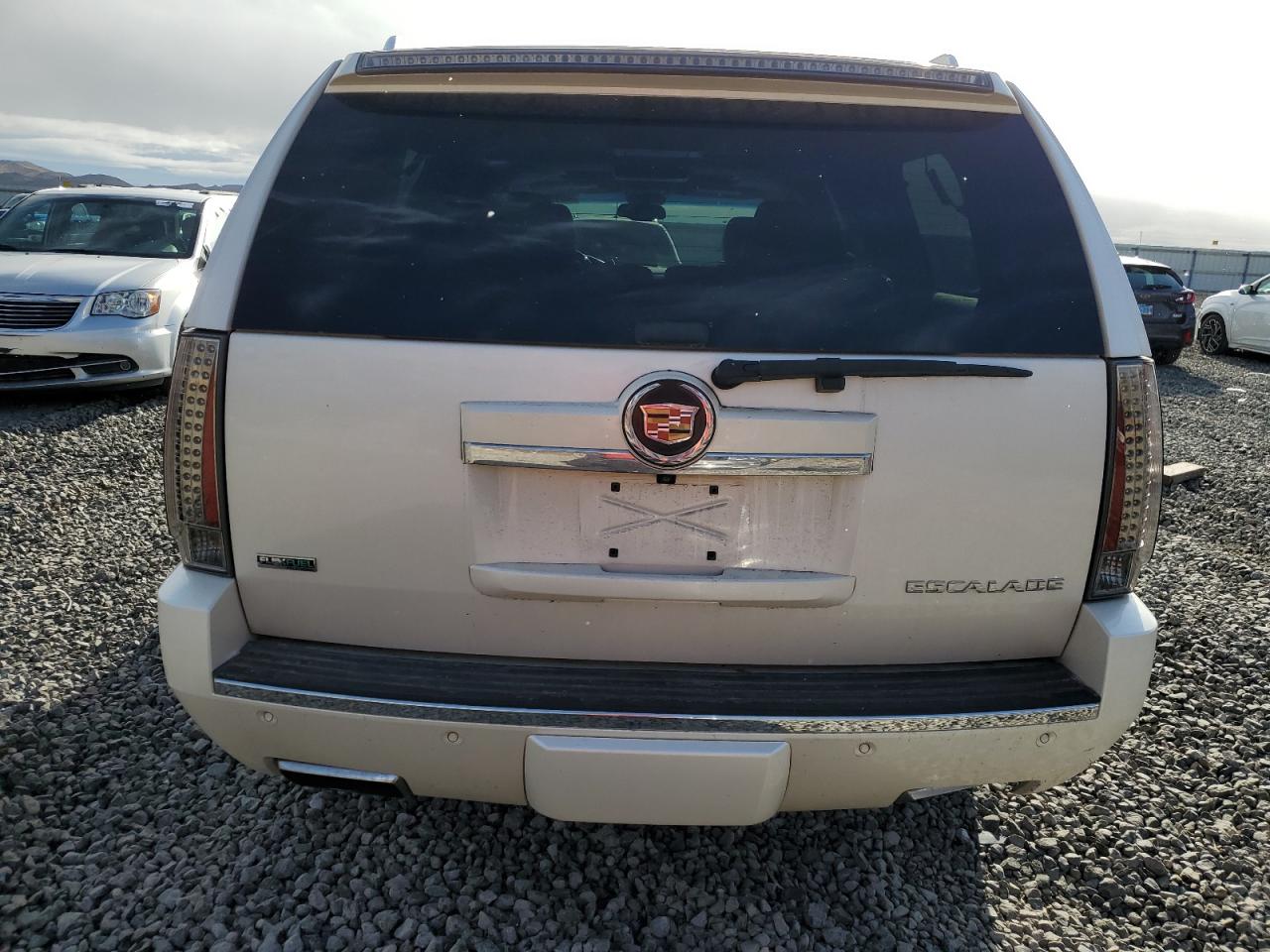 2012 Cadillac Escalade - Image 6