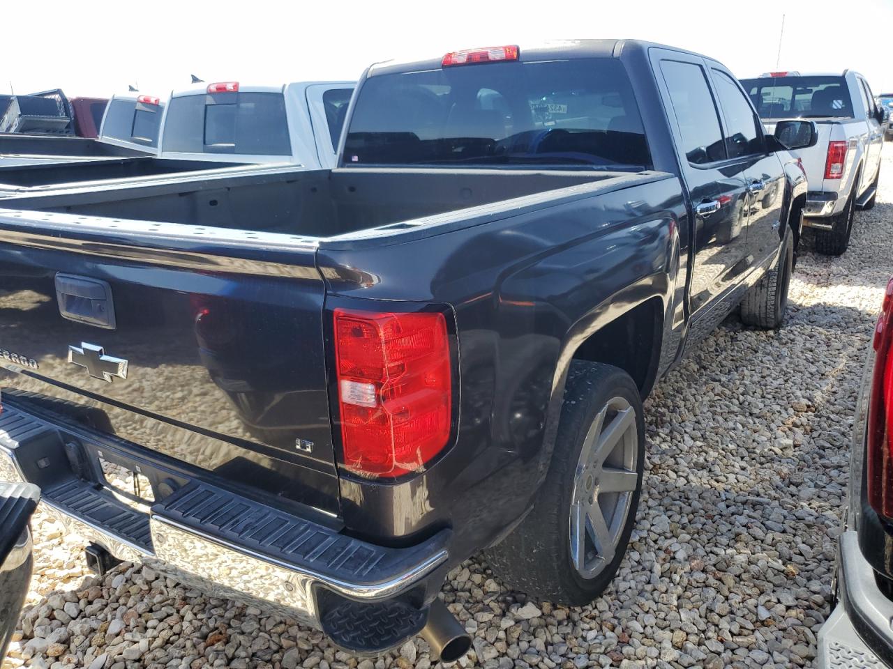 2016 Chevrolet Silverado - Image 6