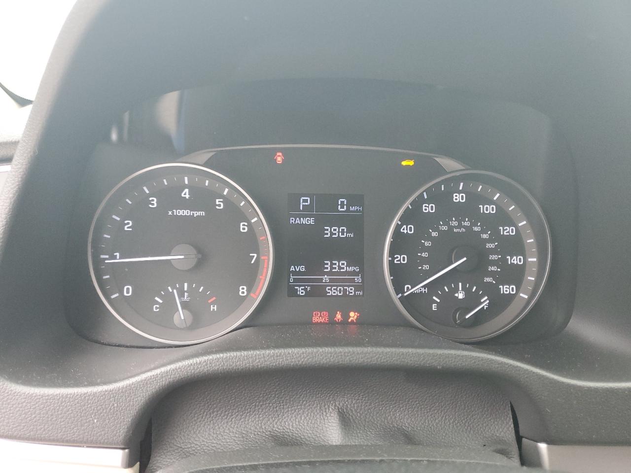 2017 Hyundai Elantra - Image 9