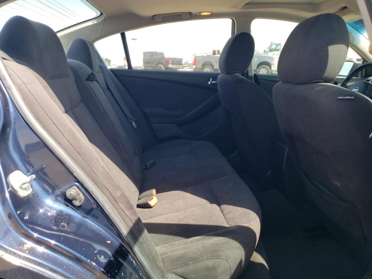 2011 Nissan Altima - Image 10