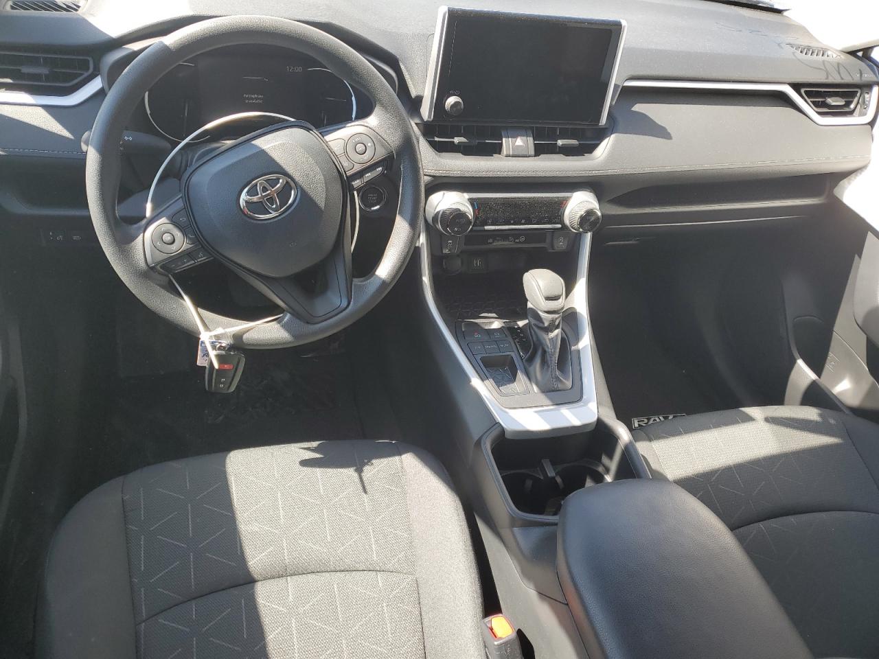 2024 Toyota RAV 4 - Image 8