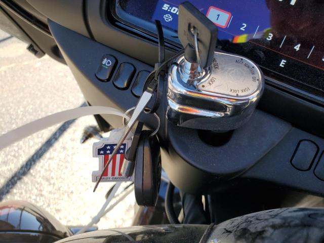  HARLEY-DAVIDSON FL 2022 Бургунді