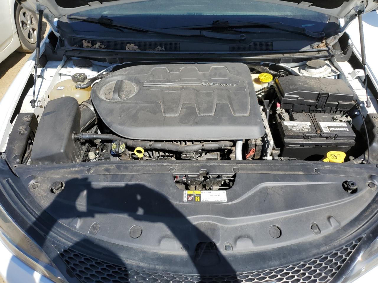 2015 Chrysler 200 - Image 12
