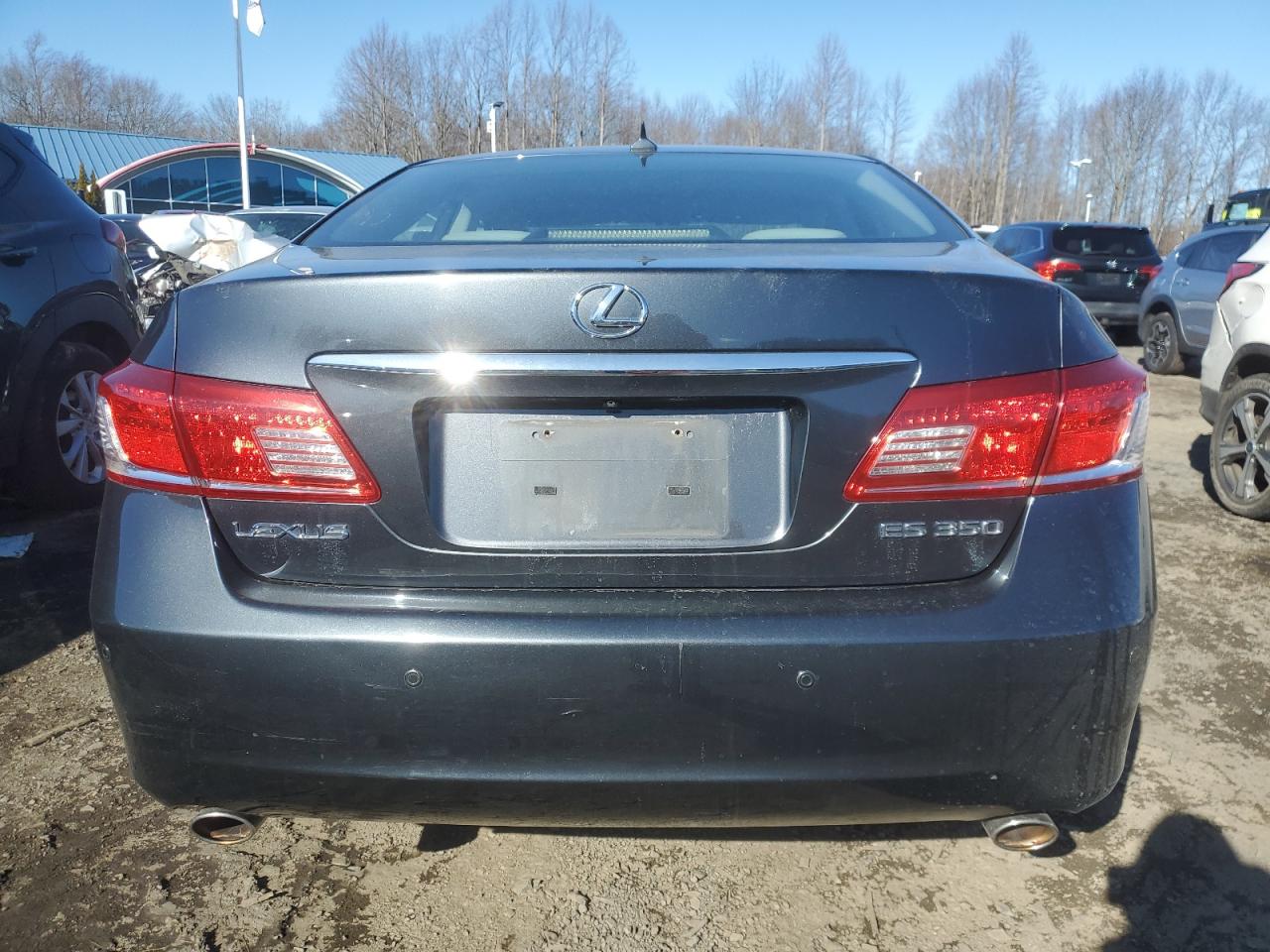 2010 Lexus ES - Image 6