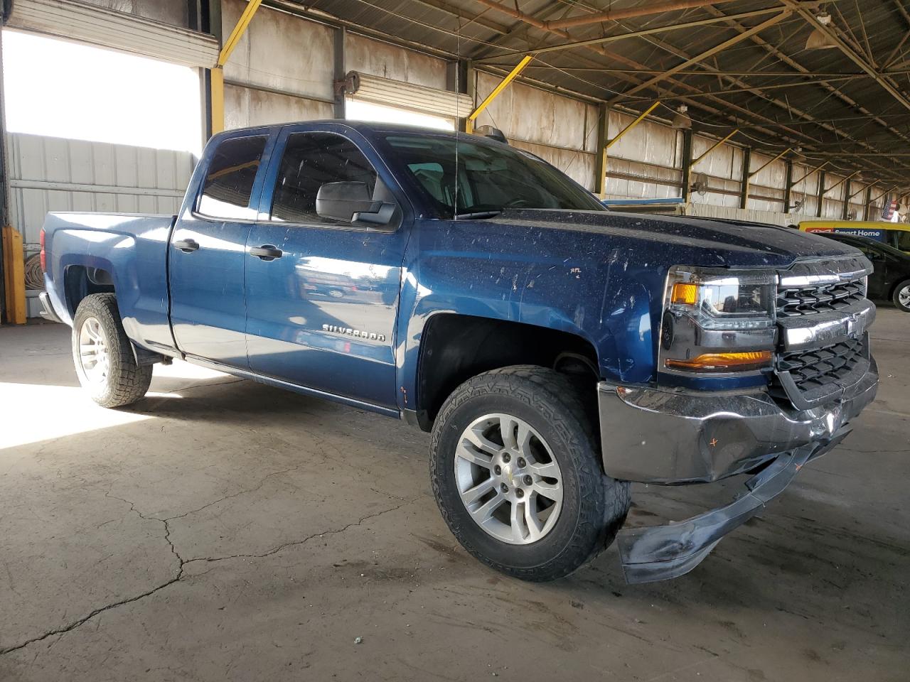 2016 Chevrolet Silverado - Image 4