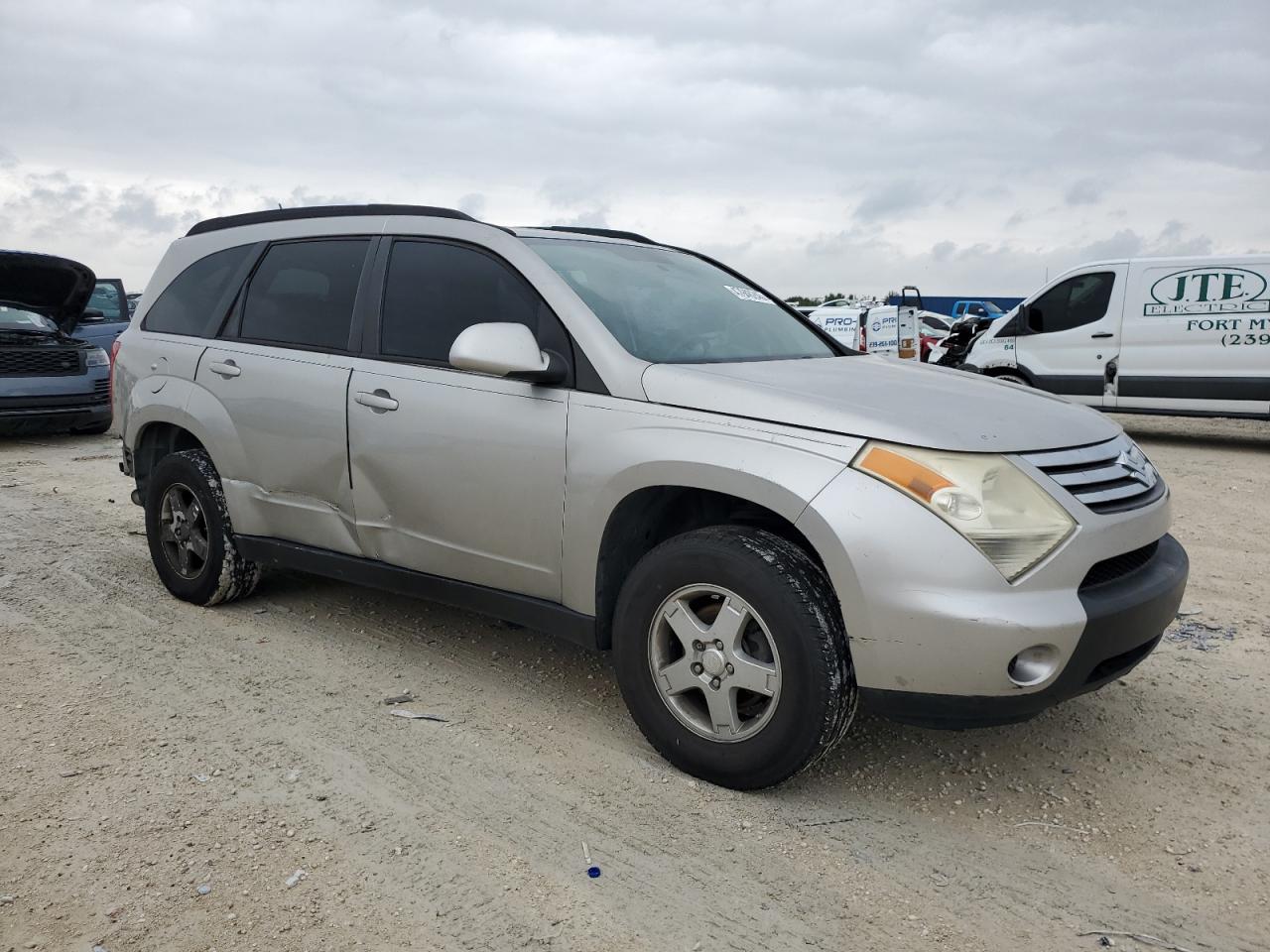 2007 Suzuki XL7 - Image 4