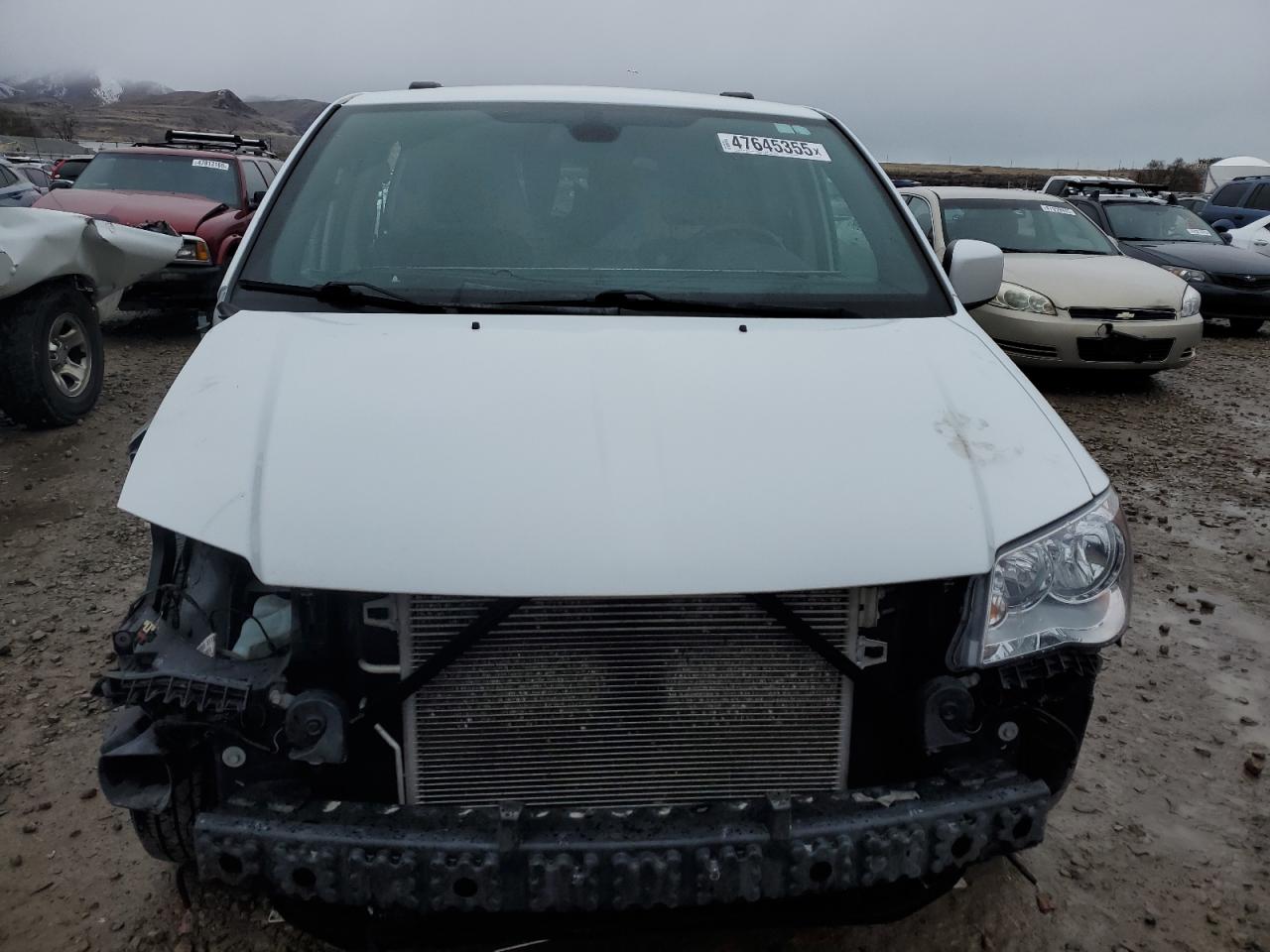 2019 Dodge Caravan - Image 5