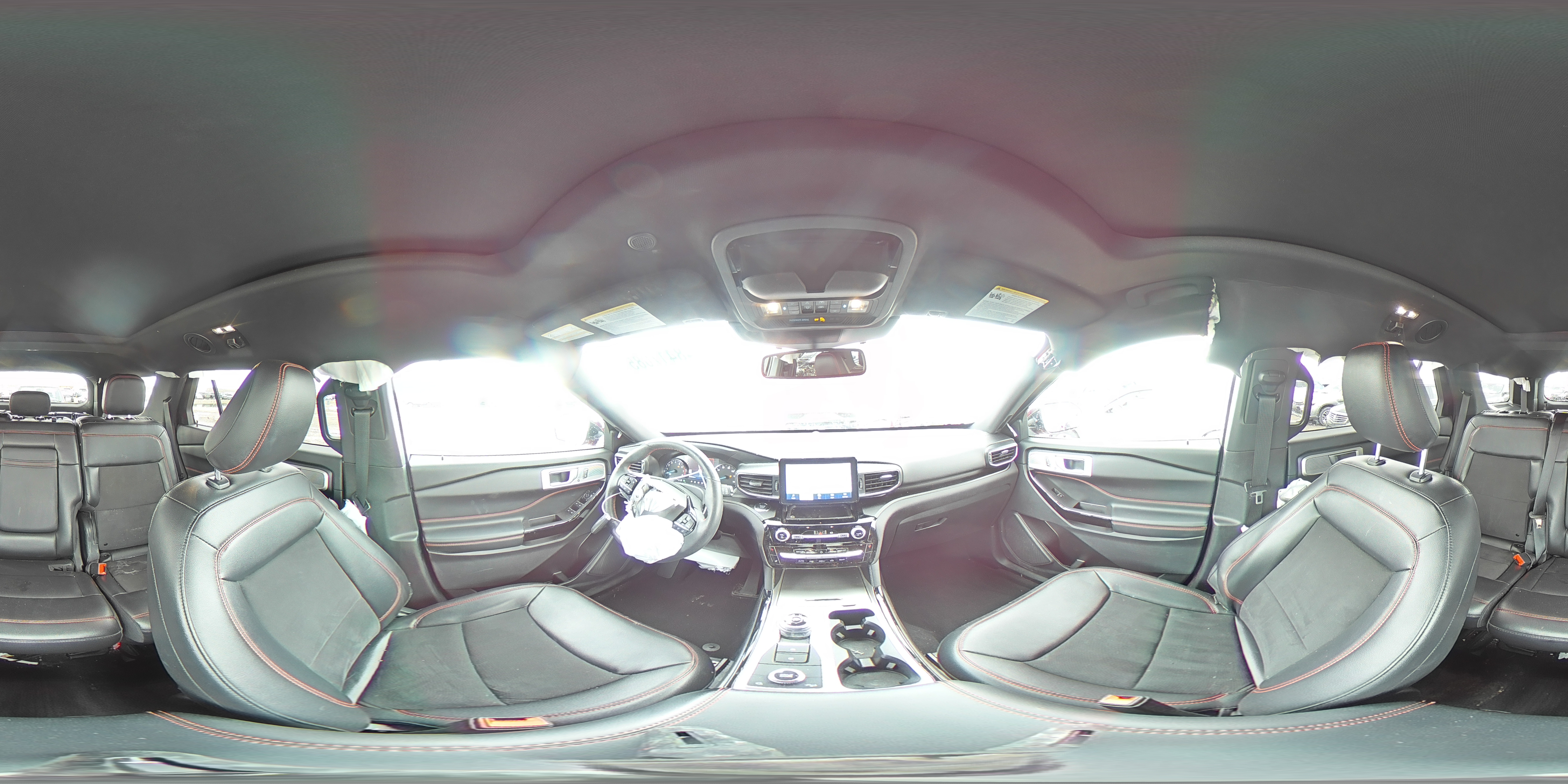 2022 Ford Explorer - Image 14
