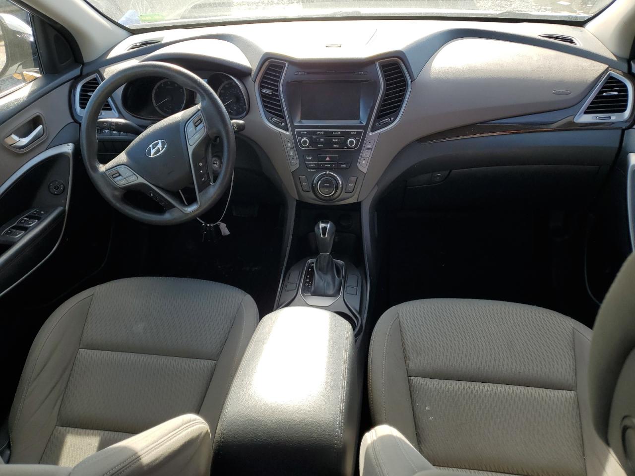 2017 Hyundai Santa Fe - Image 8