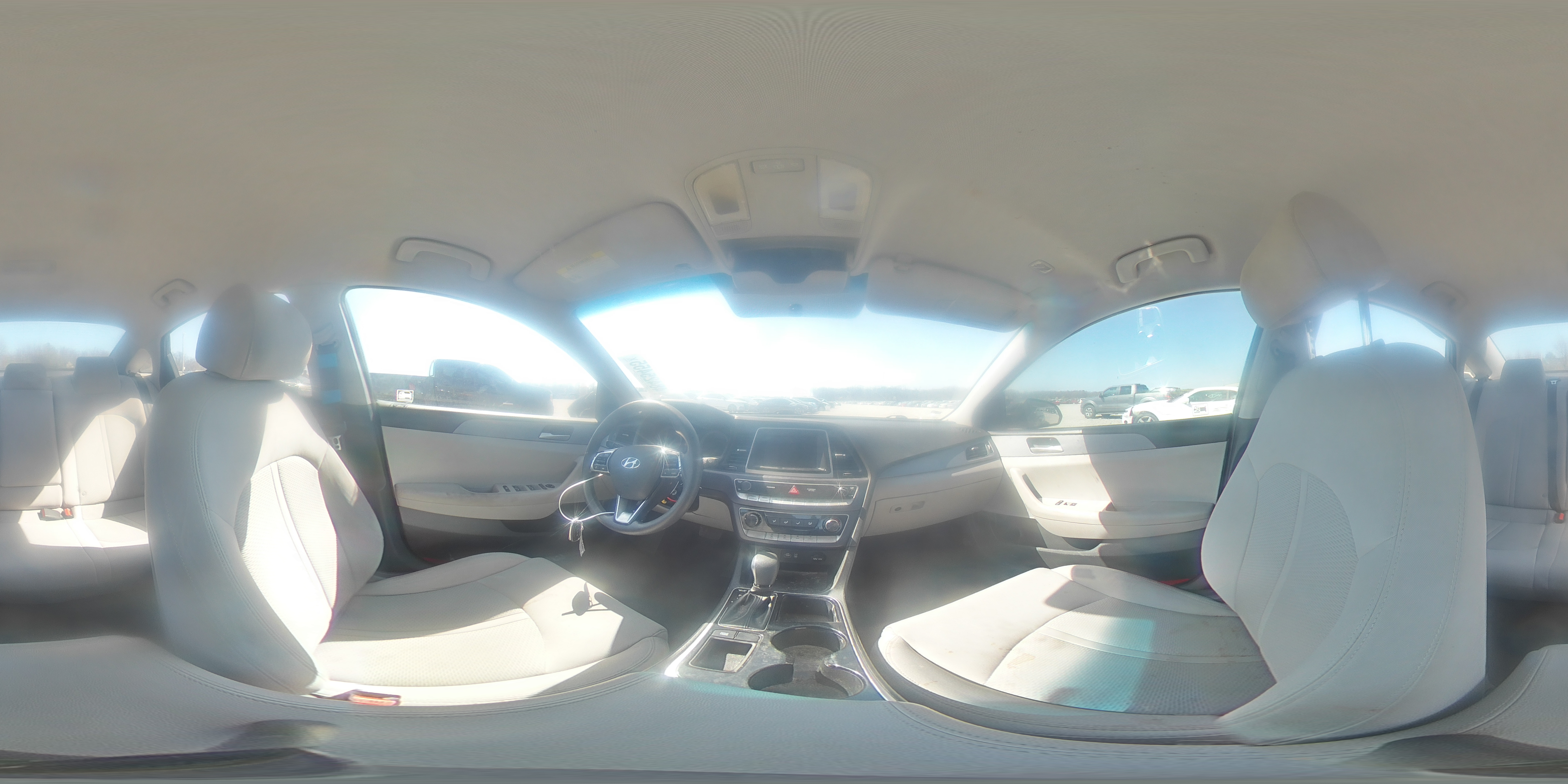 2018 Hyundai Sonata - Image 13