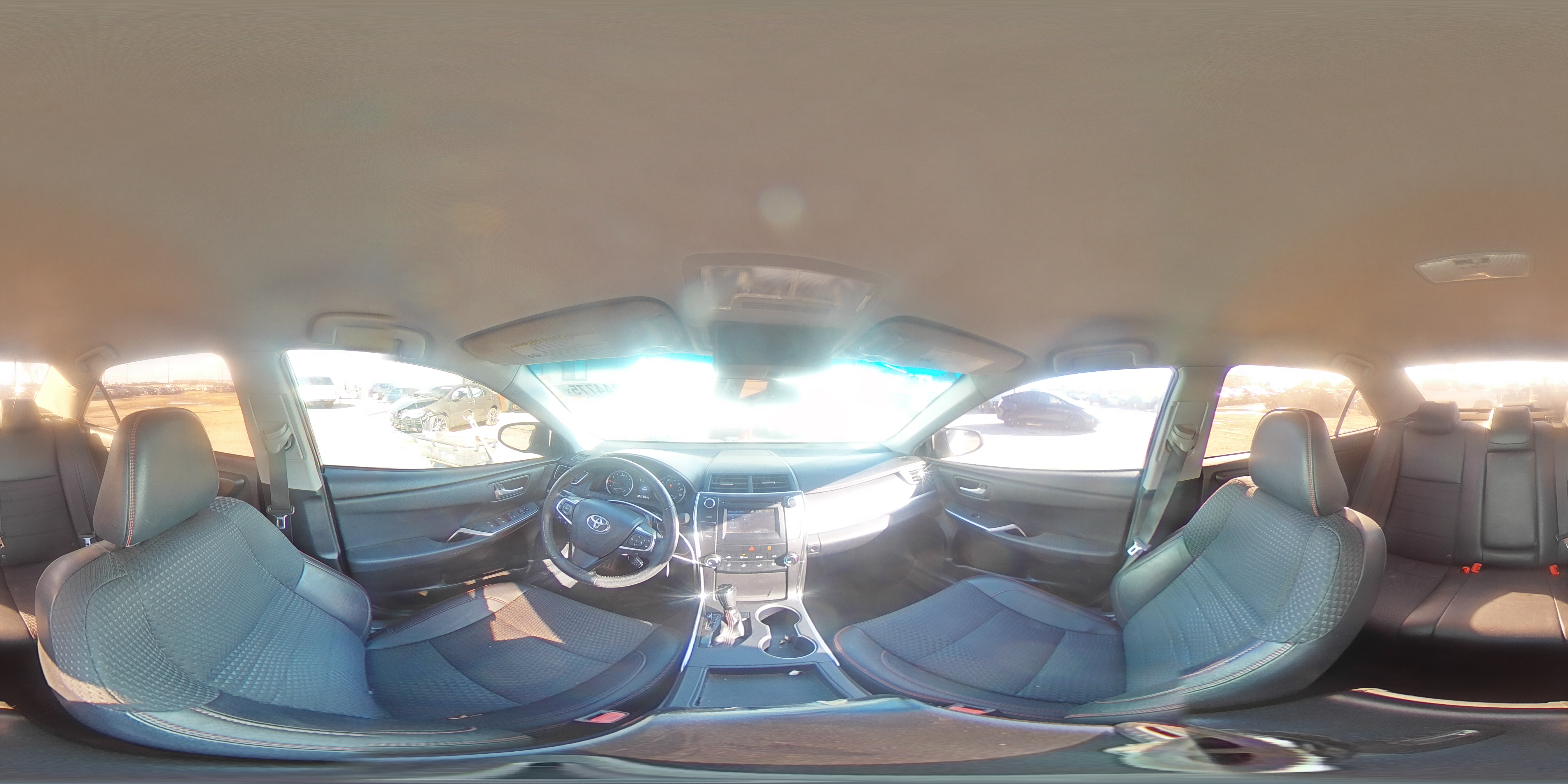 2015 Toyota Camry - Image 13