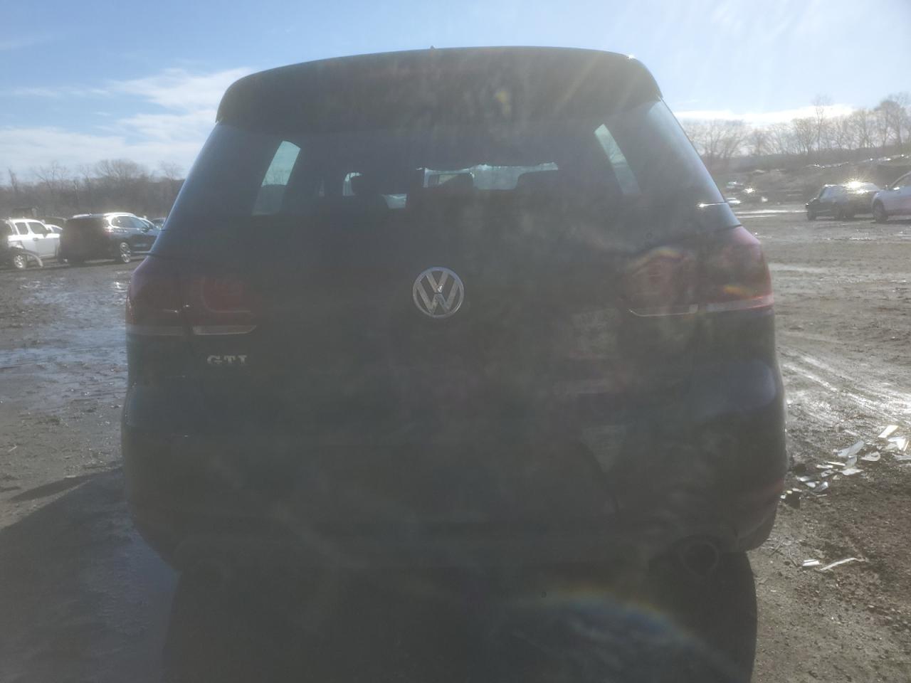 2010 Volkswagen GTI - Image 6
